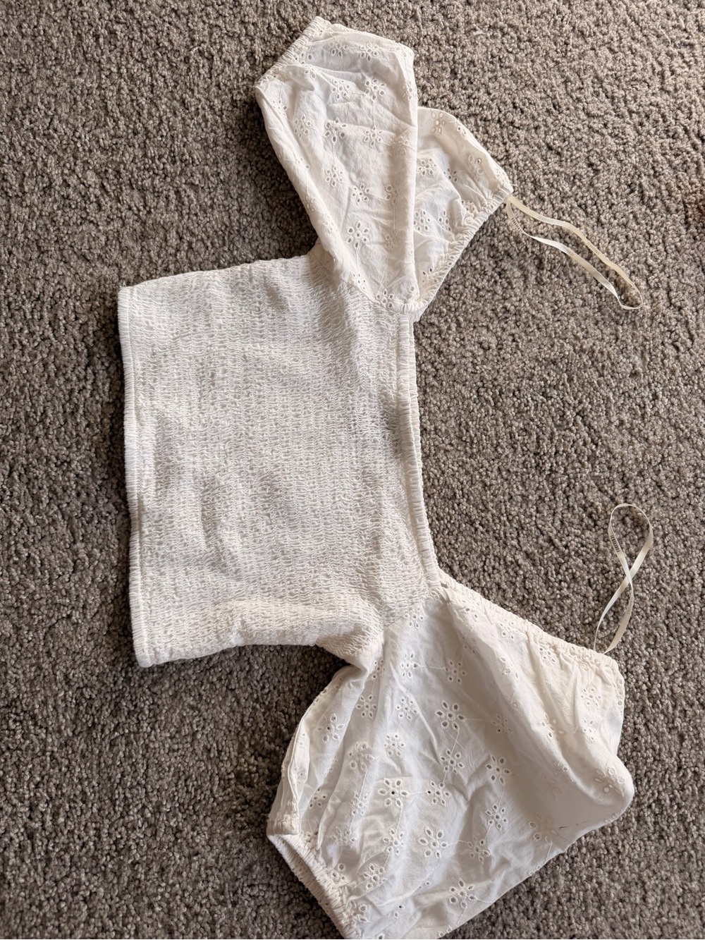 Forever 21 White Eyelet Puff Sleeve Crop Top